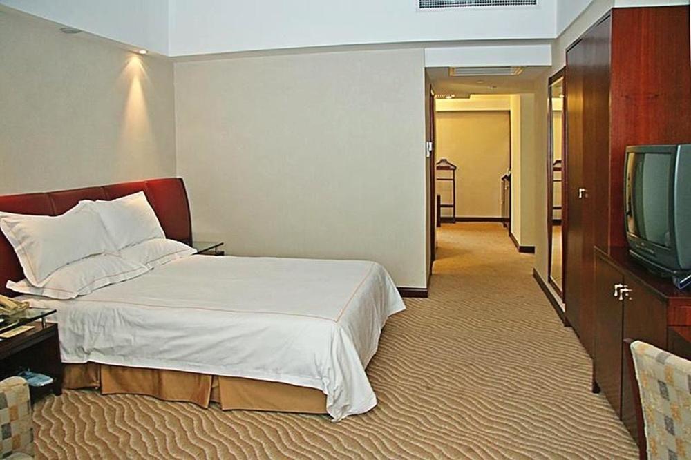 Vienna International Hotel Shanghai Hengshan Road Exterior photo